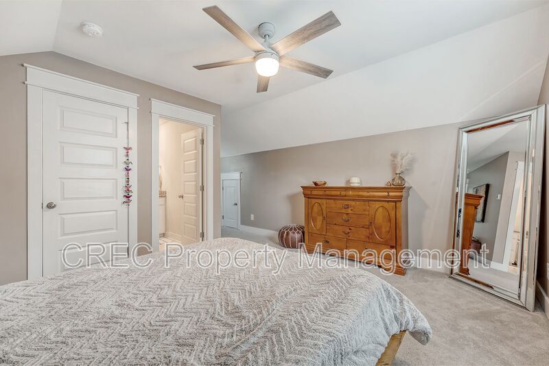 Beautifully Upgraded 3-Story Charleston Row Home in Premier Summers Corner Community property image