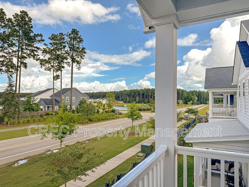 Beautifully Upgraded 3-Story Charleston Row Home in Premier Summers Corner Community property image