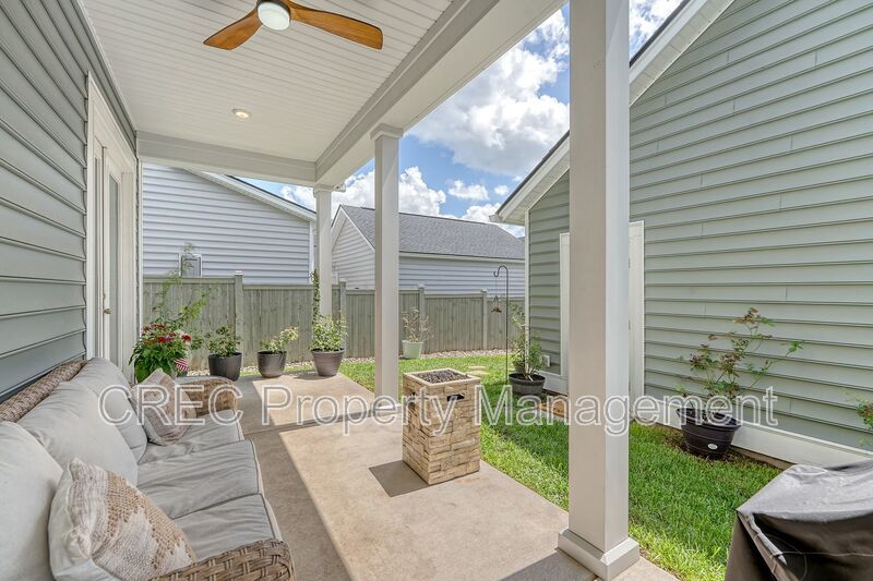 Beautifully Upgraded 3-Story Charleston Row Home in Premier Summers Corner Community property image