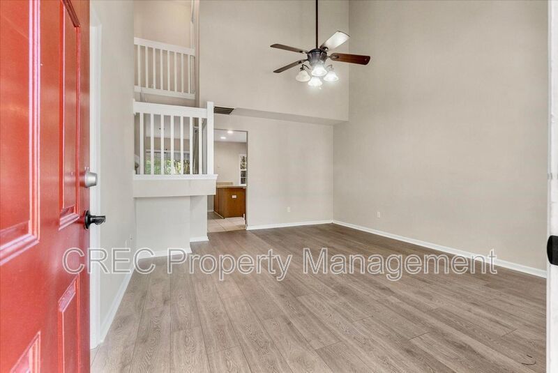 Bright, Spacious, and Ideally Located in the Heart of Charleston property image