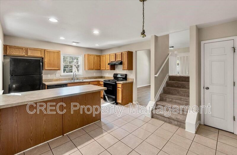 Bright, Spacious, and Ideally Located in the Heart of Charleston property image