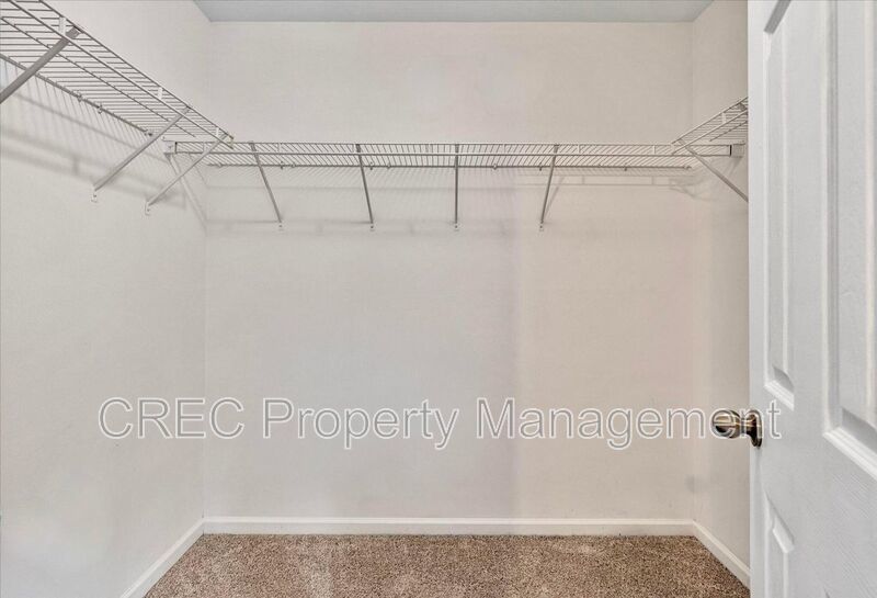 Bright, Spacious, and Ideally Located in the Heart of Charleston property image