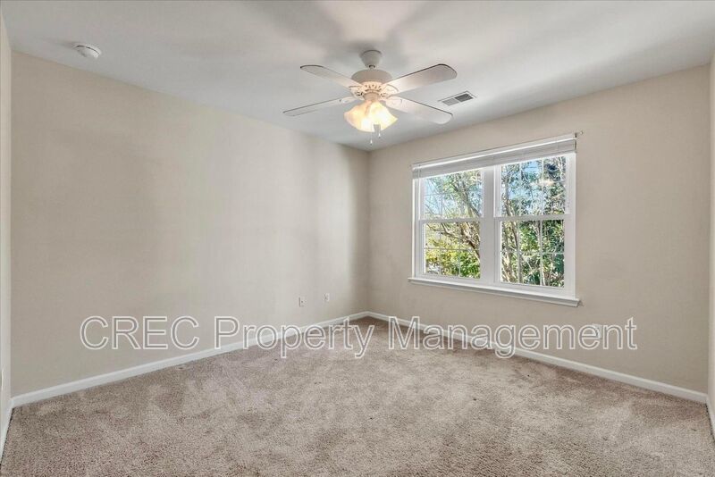 Bright, Spacious, and Ideally Located in the Heart of Charleston property image