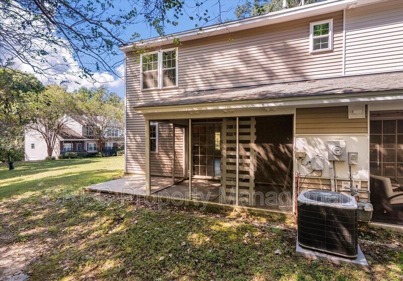 Bright, Spacious, and Ideally Located in the Heart of Charleston property image