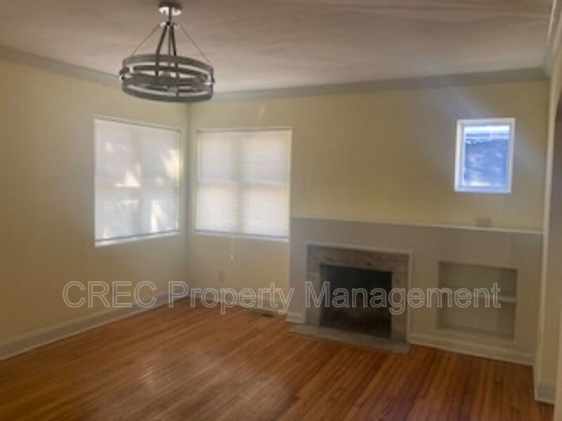 Cozy, Updated Cottage in Highly Desirable West Ashley property image