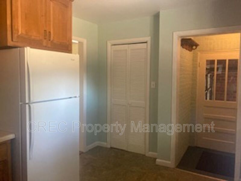 Cozy, Updated Cottage in Highly Desirable West Ashley property image