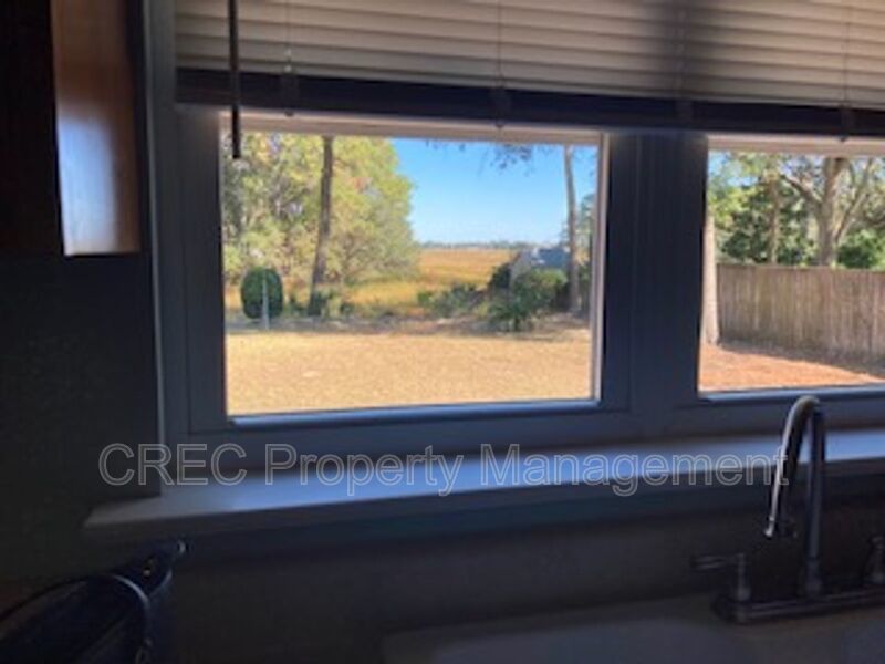 Cozy, Updated Cottage in Highly Desirable West Ashley property image