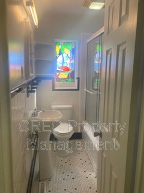 Cozy, Updated Cottage in Highly Desirable West Ashley property image