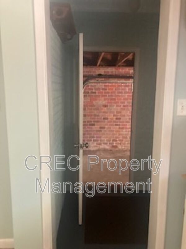 Cozy, Updated Cottage in Highly Desirable West Ashley property image