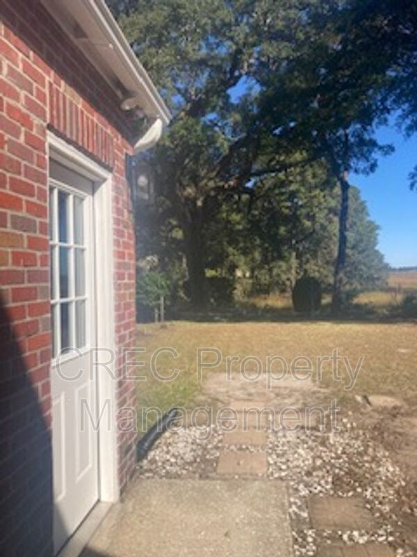 Cozy, Updated Cottage in Highly Desirable West Ashley property image