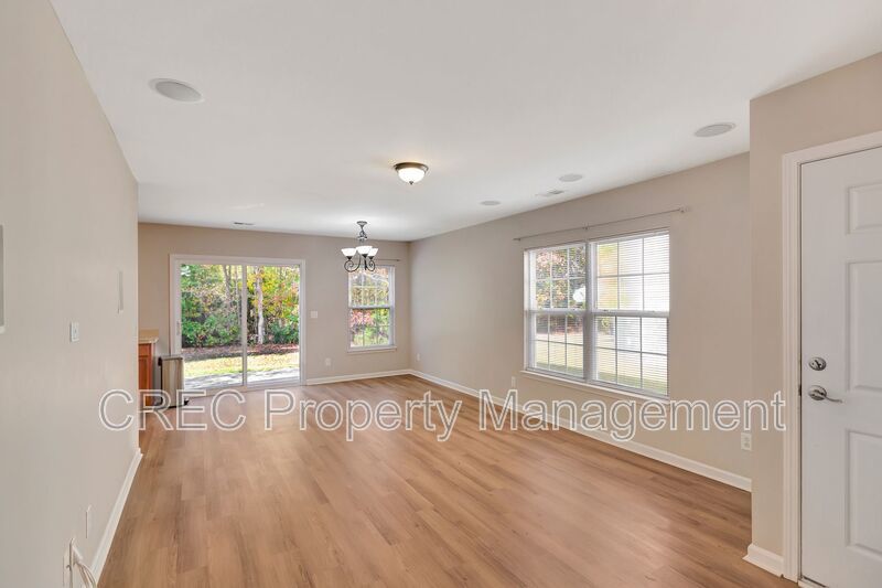 A True Summerville Gem in Eagle Run!! property image