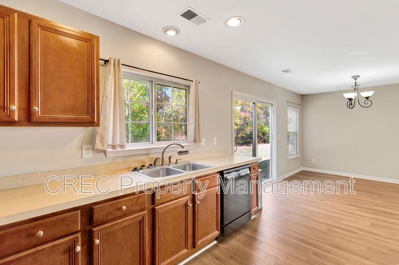 A True Summerville Gem in Eagle Run!! property image