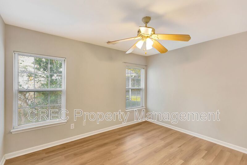 A True Summerville Gem in Eagle Run!! property image