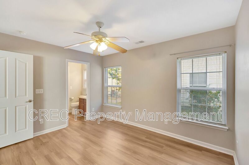 A True Summerville Gem in Eagle Run!! property image