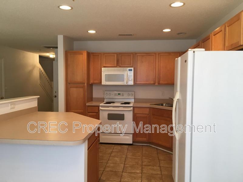 2 Story Townhouse With Garage! property image