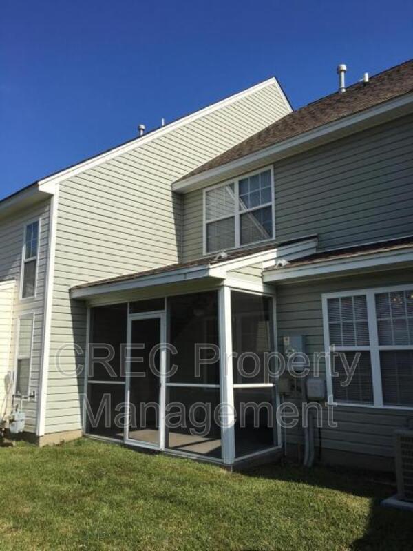 2 Story Townhouse With Garage! property image