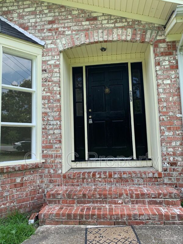 Ranch Style Home in Summerville! property image