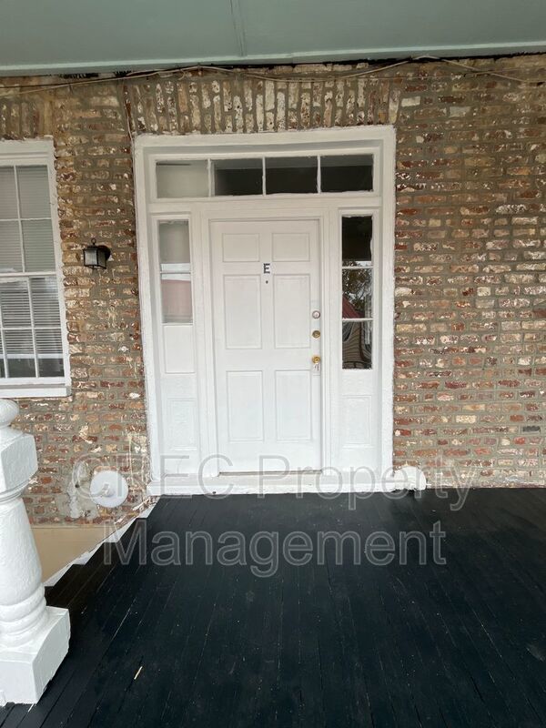 Two Bedroom - Downtown CHS Apartment! property image