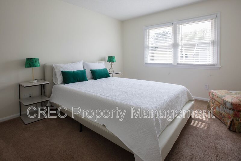 Move-In Ready! Fully Furnished 3-Bedroom, 2.5-Bath Home – Just Bring Your Suitcase! property image