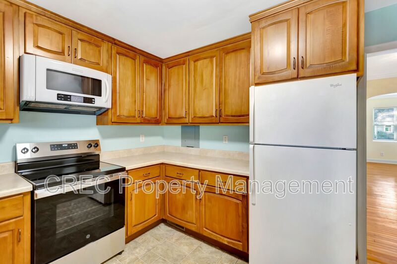 Cozy, Updated Cottage in Highly Desirable West Ashley property image