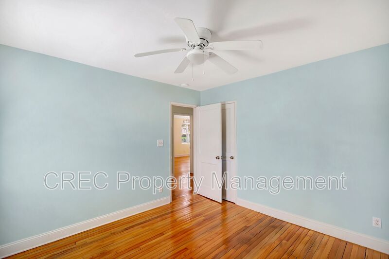 Cozy, Updated Cottage in Highly Desirable West Ashley property image