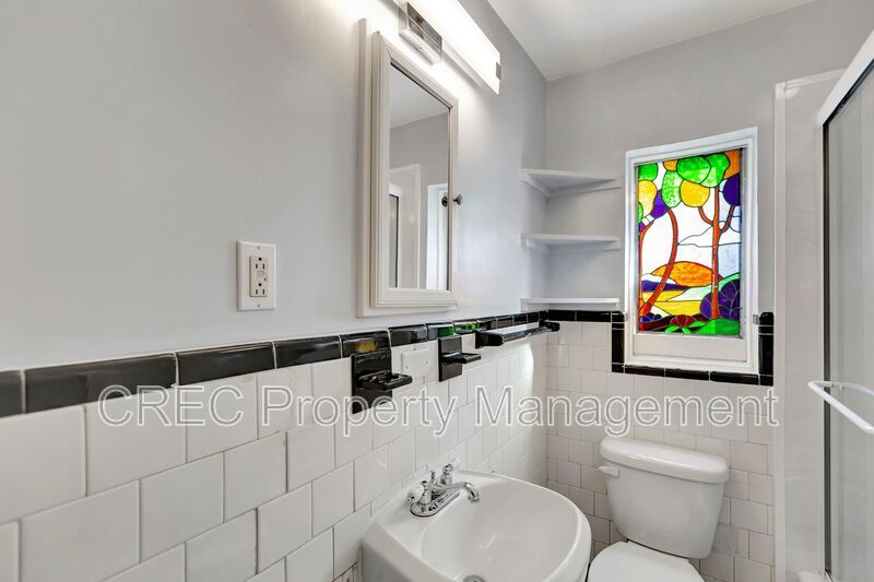 Cozy, Updated Cottage in Highly Desirable West Ashley property image