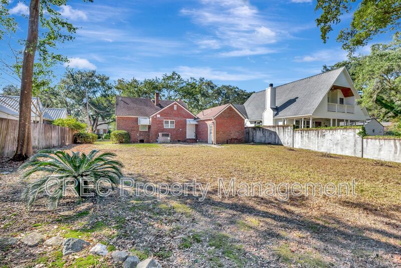Cozy, Updated Cottage in Highly Desirable West Ashley property image