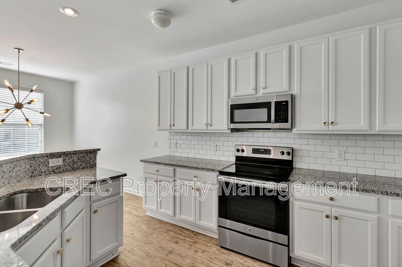 Gorgeous Home in Westcott Plantation! property image