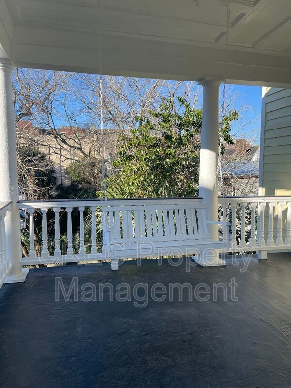 Downtown Apartment Available Now! property image