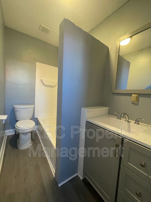 Downtown Apartment Available Now! property image