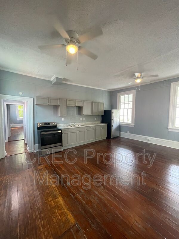 Downtown Apartment Available Now! property image