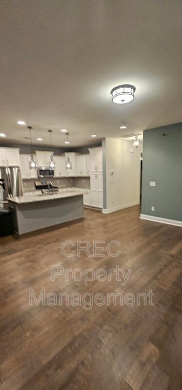 Bright & Beautiful Rental in Whitney Lake – Minutes to Downtown & Beaches property image