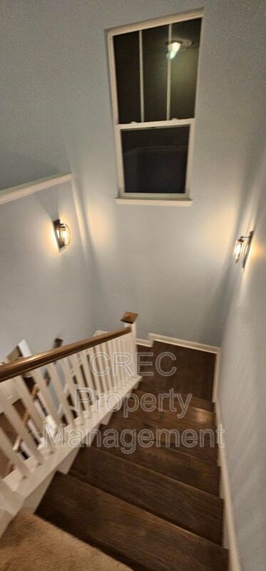 Bright & Beautiful Rental in Whitney Lake – Minutes to Downtown & Beaches property image