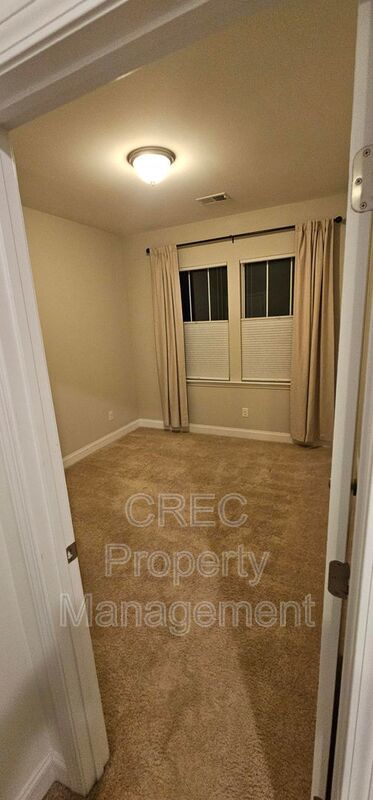 Bright & Beautiful Rental in Whitney Lake – Minutes to Downtown & Beaches property image