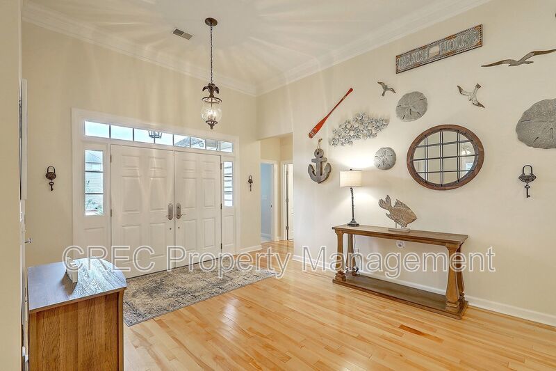 FULLY FURNISHED Mount Pleasant Home! 6 Month Lease property image