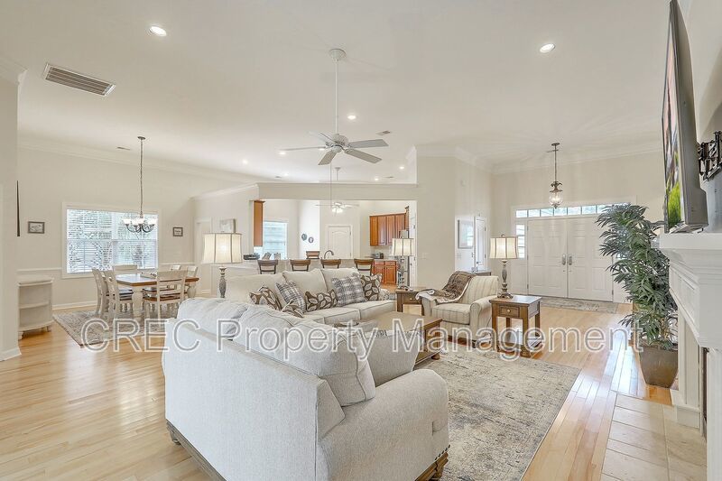 FULLY FURNISHED Mount Pleasant Home! 6 Month Lease property image