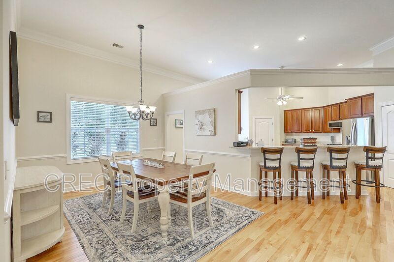 FULLY FURNISHED Mount Pleasant Home! 6 Month Lease property image