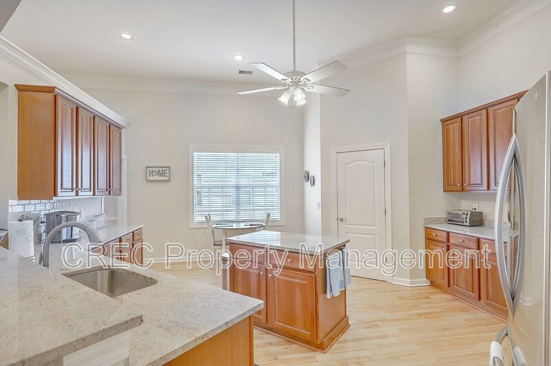 FULLY FURNISHED Mount Pleasant Home! 6 Month Lease property image