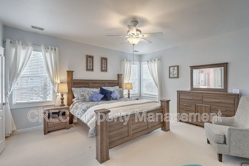 FULLY FURNISHED Mount Pleasant Home! 6 Month Lease property image