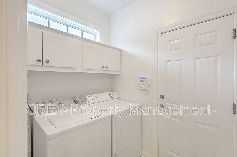 FULLY FURNISHED Mount Pleasant Home! 6 Month Lease property image