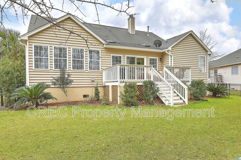 FULLY FURNISHED Mount Pleasant Home! 6 Month Lease property image