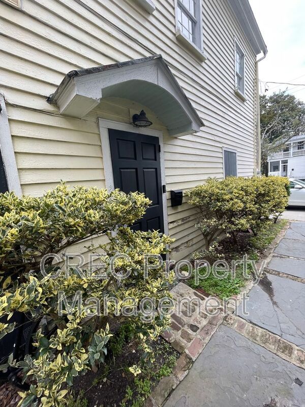 Two story townhouse Downtown Charleston property image