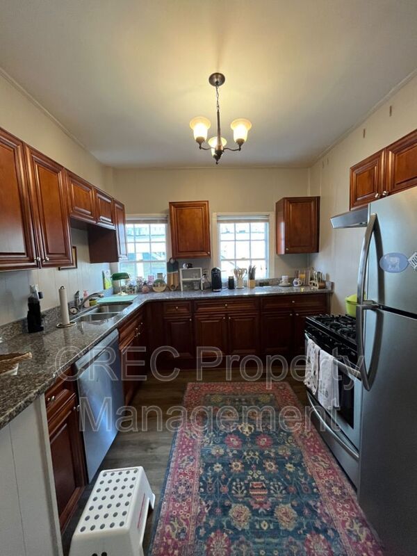 Two story townhouse Downtown Charleston property image