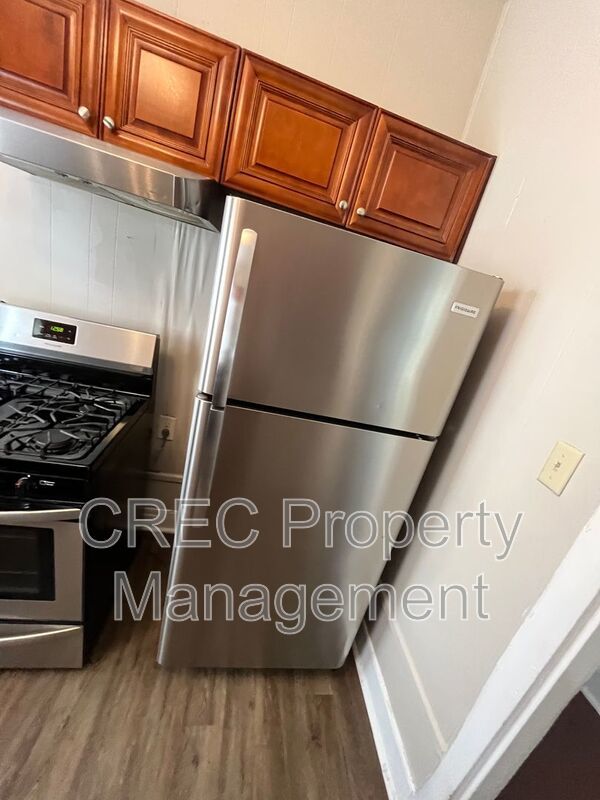 Two story townhouse Downtown Charleston property image