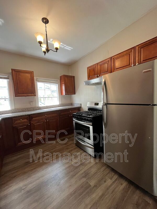 Two story townhouse Downtown Charleston property image