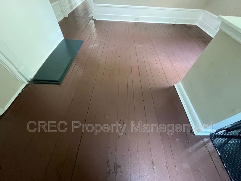 Two story townhouse Downtown Charleston property image