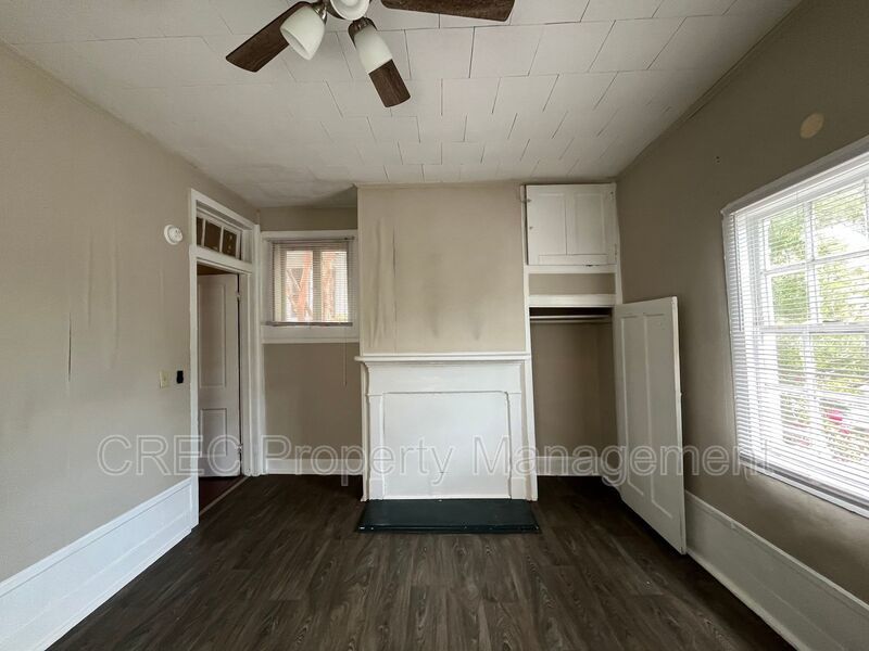 Two story townhouse Downtown Charleston property image