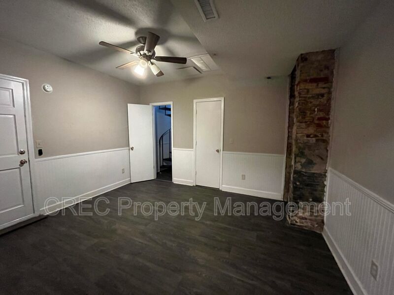 Two story townhouse Downtown Charleston property image