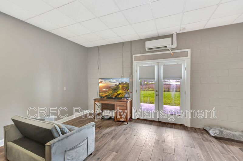 Elevated Elegance with Boat Access — A Property That Shines property image