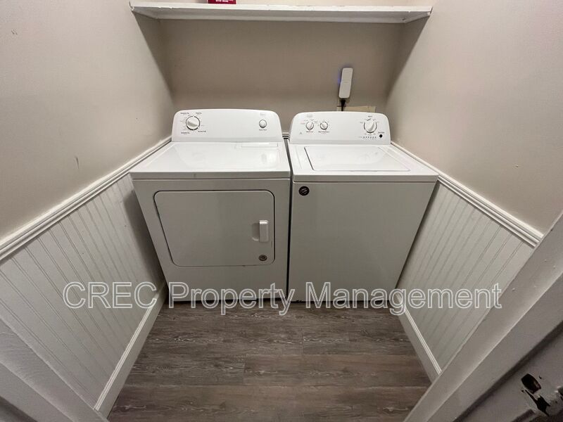 Two story townhouse Downtown Charleston property image